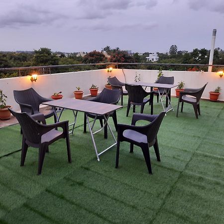 فندق Meadows Phase 1,Ozone Urbana دافانهالي المظهر الخارجي الصورة
