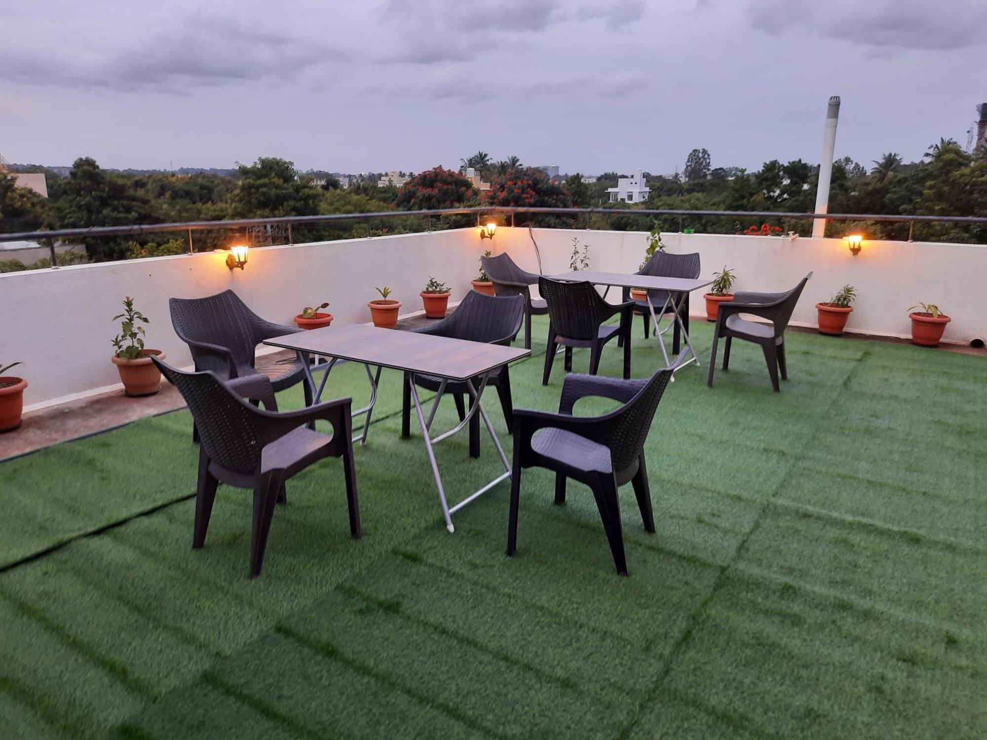 فندق Meadows Phase 1,Ozone Urbana دافانهالي المظهر الخارجي الصورة